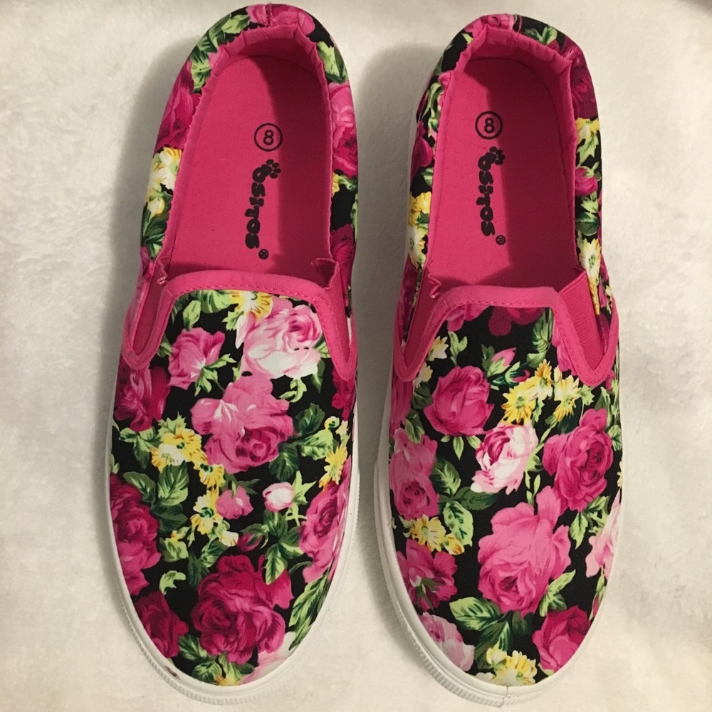Floral Slip-On Sneakers, size 8
